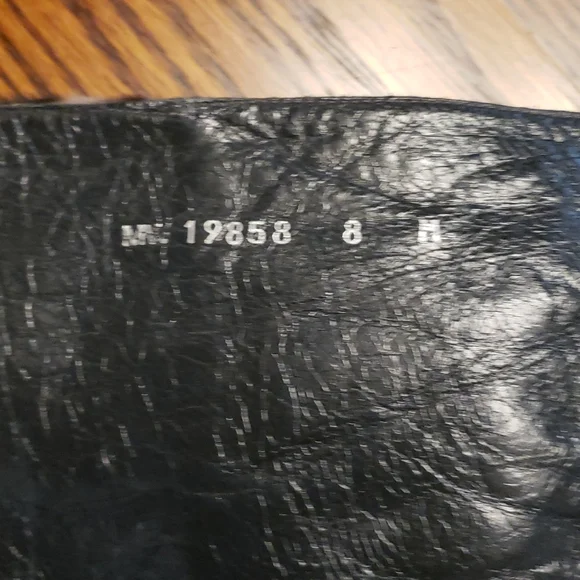 Stuart Weitzman boots - Picture 7 of 7